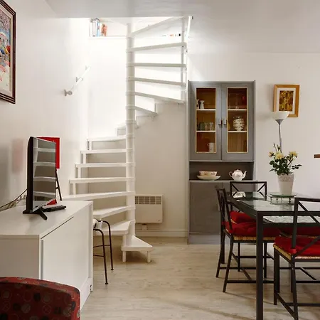 Le Moulin De *